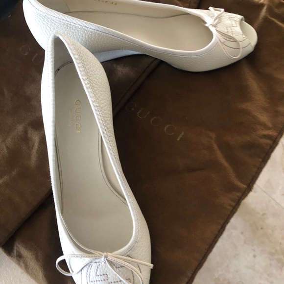 GUCCI Interlocking G Logo Leather Pumps Size: 5 | IT 35. FITS SIZE 6 ** NEW. ** - Picture 2 of 12